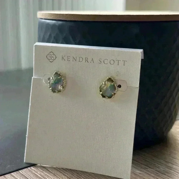 Women’s Kendra Scott Earrings - Picture 1 of 9